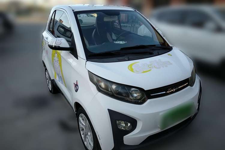 Used Zotye 2016 E30 Standard Model Front Right 45 Deg