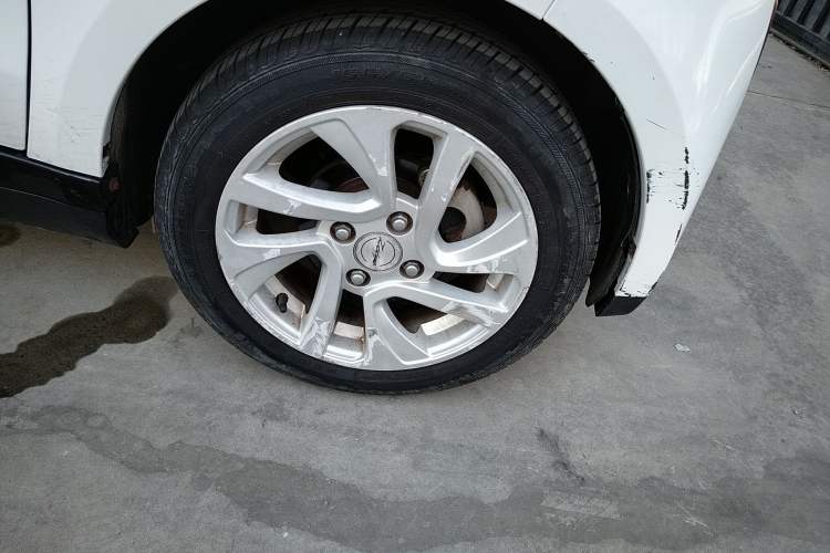 Used Zotye 2016 E30 Standard Model Right Front Wheel Hub