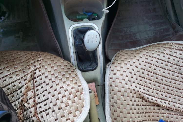 Used Zotye 5008 2008 1.3L Manual Standard Edition Gear Lever