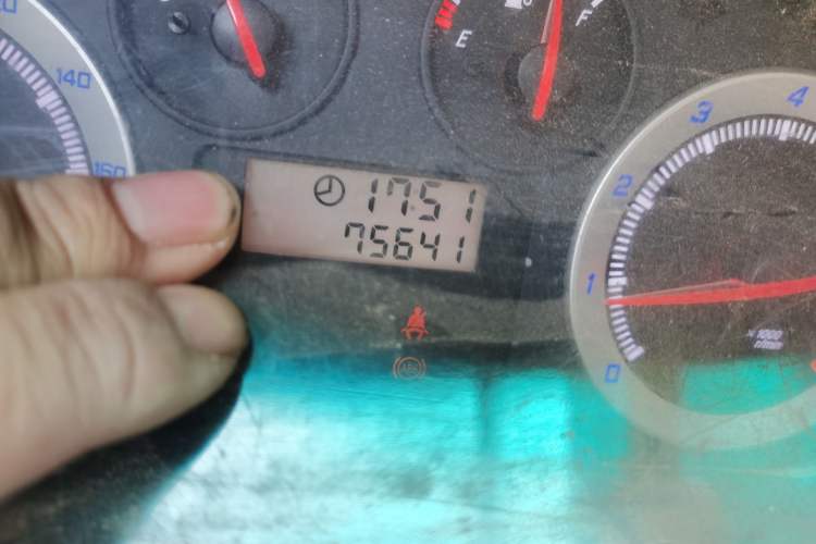Used Zotye 5008 2008 1.3L Manual Standard Edition Odometer Close Up