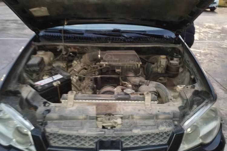 Used Zotye 5008 2010 1.3L Manual Standard Edition Engine Bay
