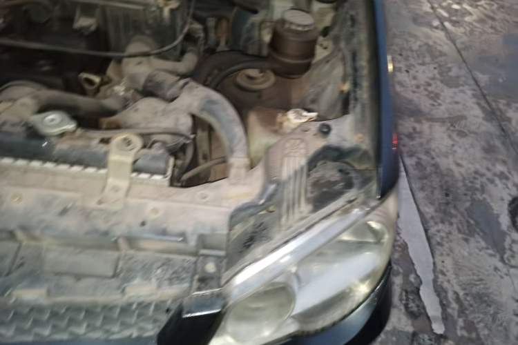 Used Zotye 5008 2010 1.3L Manual Standard Edition Engine Bay Left