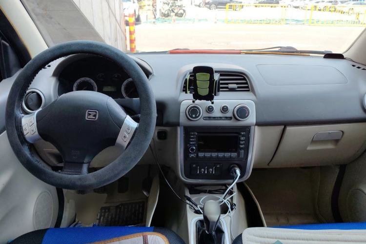 Used Zotye 5008 2010 1.3L Manual Luxury Version Center Console