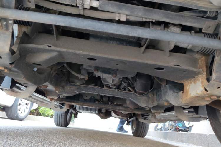 Used Zotye 5008 2010 1.3L Manual Luxury Version Chassis Front