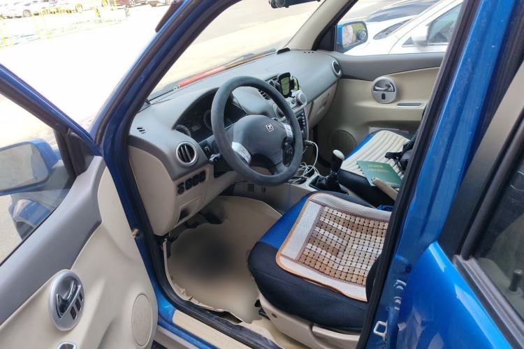 Used Zotye 5008 2010 1.3L Manual Luxury Version Driver Seat