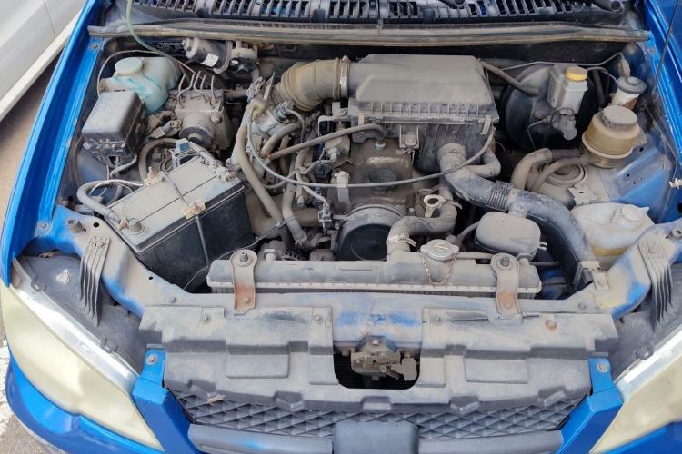 Used Zotye 5008 2010 1.3L Manual Luxury Version Engine Bay
