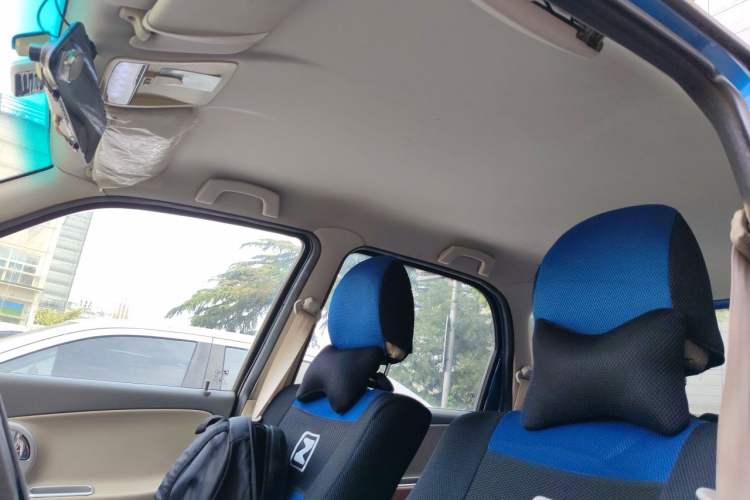 Used Zotye 5008 2010 1.3L Manual Luxury Version Headliner