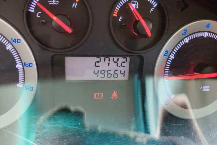 Used Zotye 5008 2010 1.3L Manual Luxury Version Odometer Close Up
