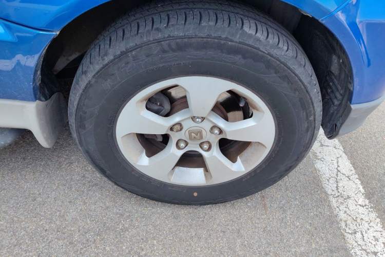 Used Zotye 5008 2010 1.3L Manual Luxury Version Right Front Wheel Hub