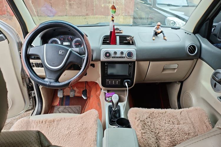 Used Zotye 5008 2010 1.3L Manual Standard Edition Center Console