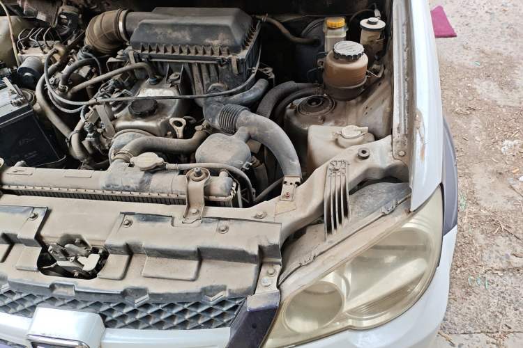 Used Zotye 5008 2010 1.3L Manual Standard Edition Engine Bay Left