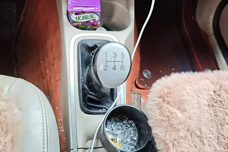 Used Zotye 5008 2010 1.3L Manual Standard Edition Gear Lever