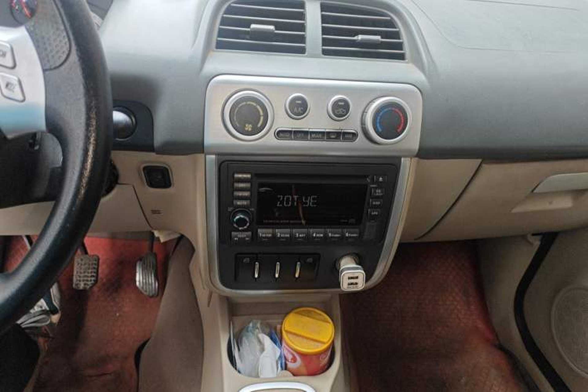 Used Zotye 5008 2010 1.3L Manual Comfort Edition Audio And AC Panel