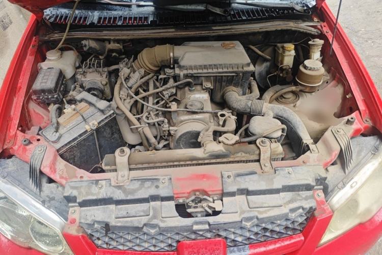 Used Zotye 5008 2010 1.3L Manual Comfort Edition Engine Bay