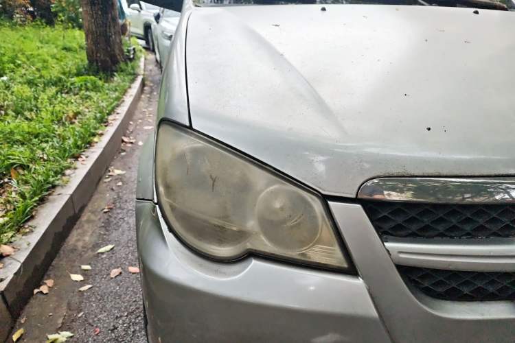 Used Zotye 5008 2010 1.3L CVT Standard Edition Right Front Headlight