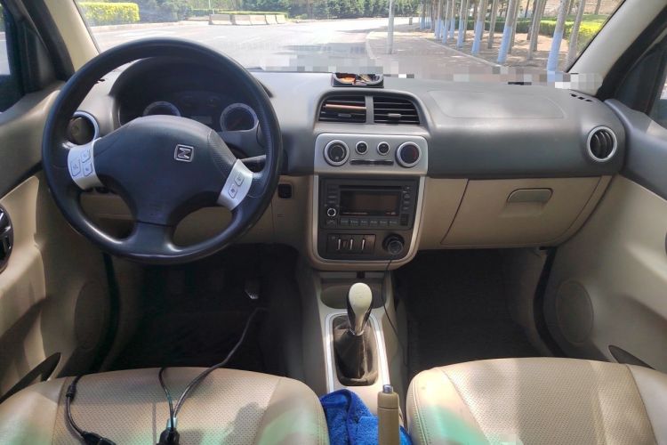 Used Zotye 5008 2010 1.3L Manual Standard Edition Center Console