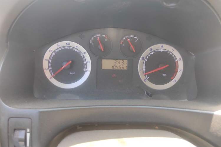 Used Zotye 5008 2010 1.3L Manual Standard Edition Odometer Close Up