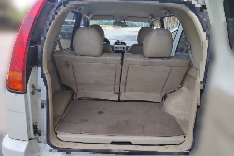 Used Zotye 5008 2010 1.3L Manual Standard Edition Trunk