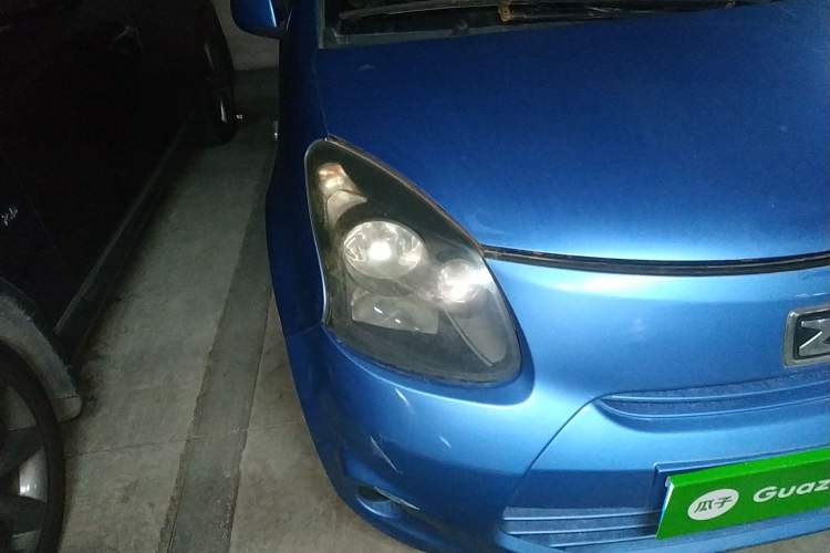 Used Zotye Cloud 100 2014 Cloud 100 Comfort Model Right Front Headlight