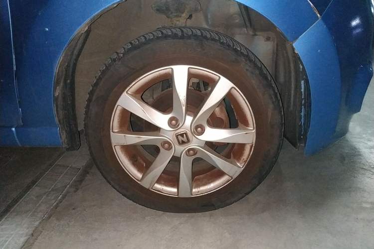 Used Zotye Cloud 100 2014 Cloud 100 Comfort Model Right Front Wheel Hub