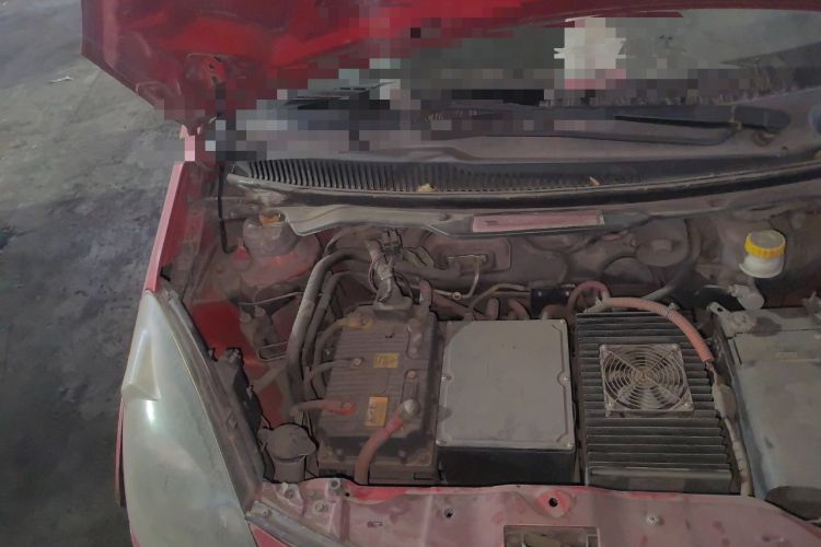 Used Zotye Cloud 100 2014 Cloud 100 Comfort Model Engine Bay Right