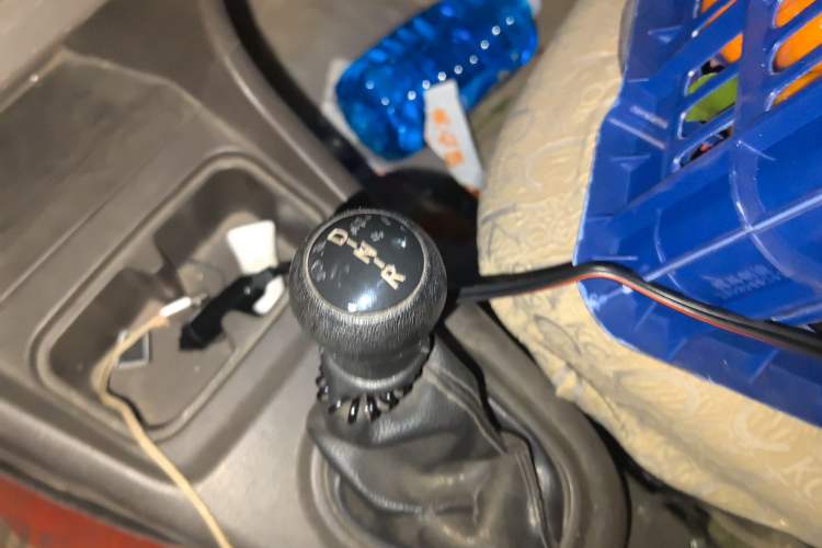 Used Zotye Cloud 100 2014 Cloud 100 Comfort Model Gear Lever