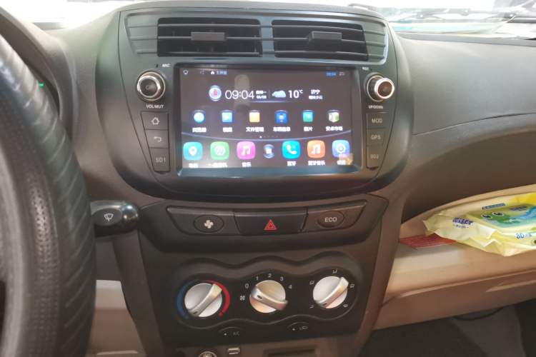Used Zotye Cloud 100 2016 Cloud 100S Luxury Model Audio And AC Panel