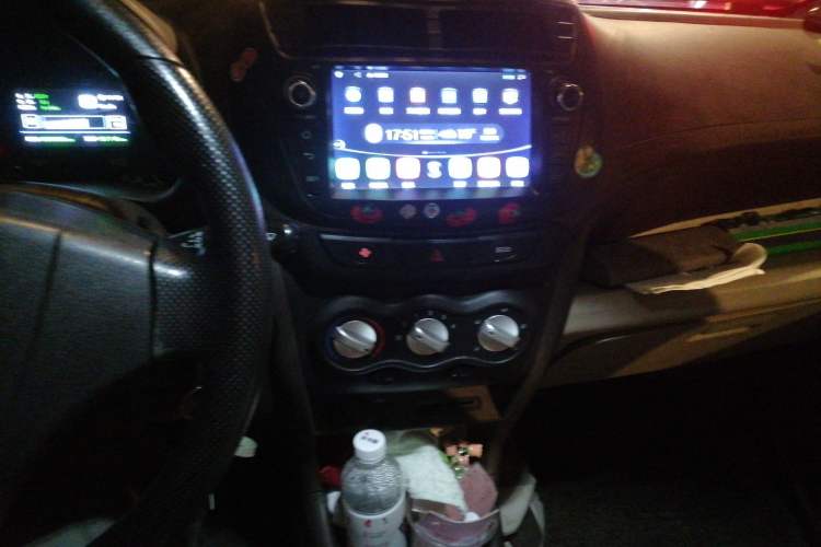 Used Zotye Cloud 100 2016 Cloud 100S Luxury Model Audio And AC Panel