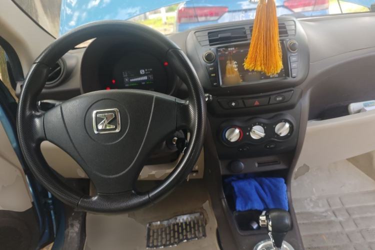 Used Zotye Cloud 100 2016 Cloud 100S Luxury Model Center Console