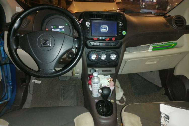 Used Zotye Cloud 100 2016 Cloud 100S Luxury Model Center Console
