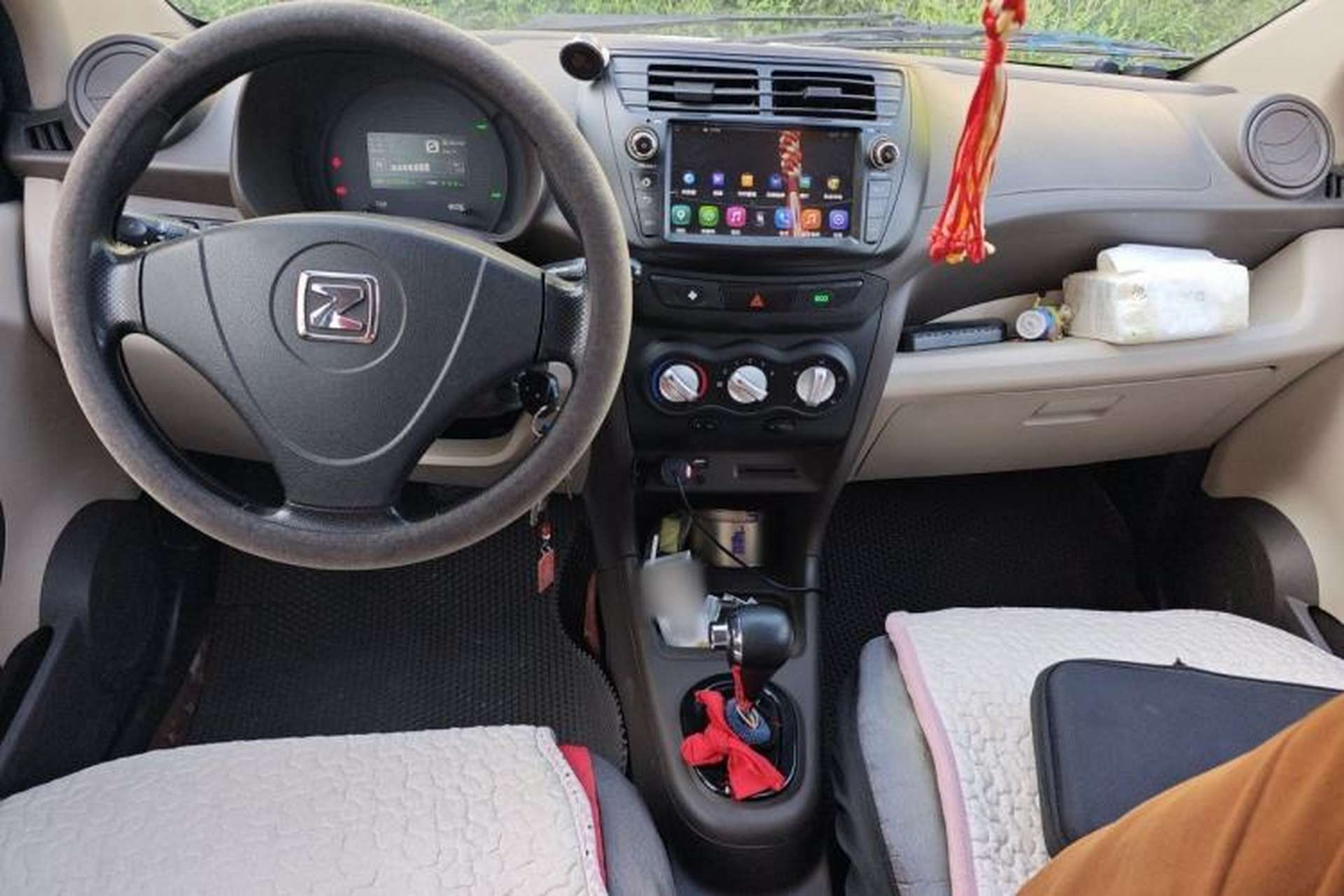 Used Zotye Cloud 100 2016 Cloud 100S Luxury Model Center Console