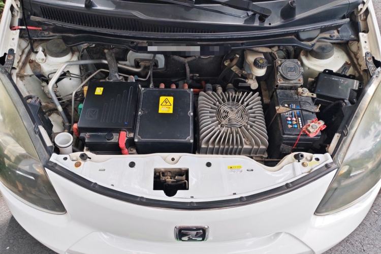 Used Zotye Cloud 100 2016 Cloud 100S Luxury Model Engine Bay