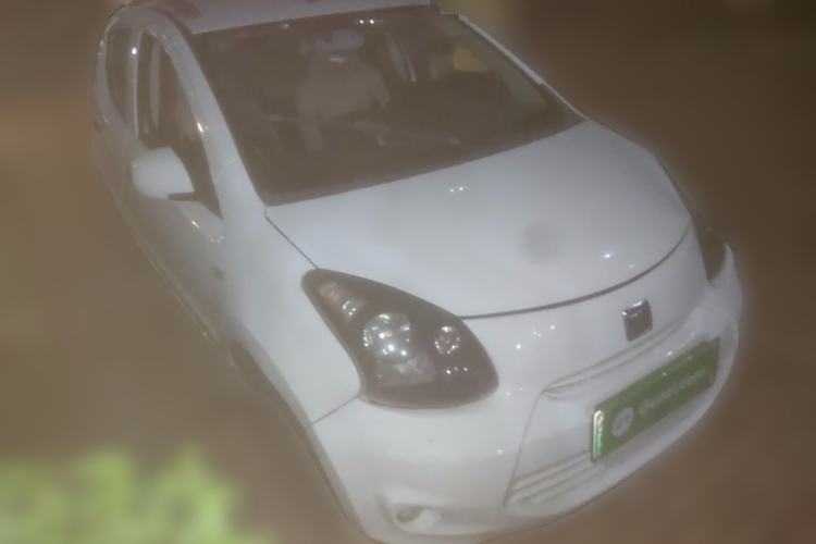 Used Zotye Cloud 100 2016 Cloud 100S Luxury Model Front Right 45 Deg