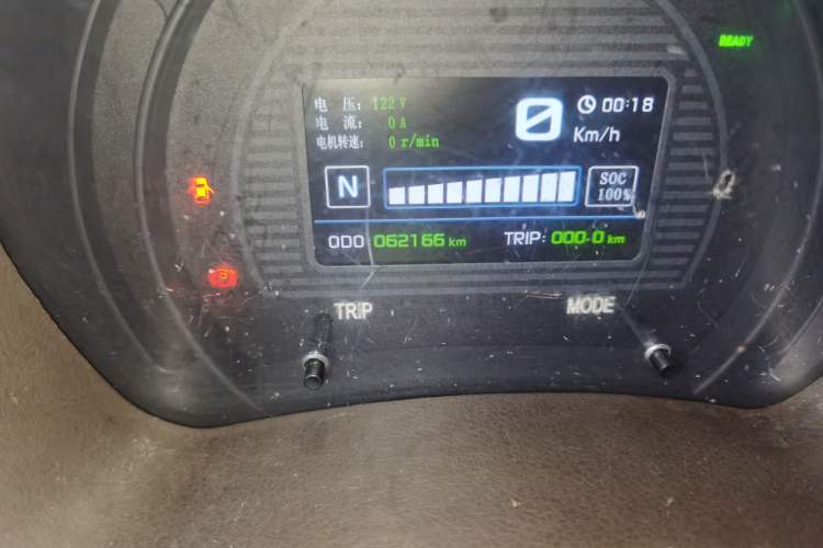 Used Zotye Cloud 100 2016 Cloud 100S Luxury Model Odometer Close Up