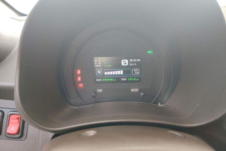 Used Zotye Cloud 100 2016 Cloud 100S Luxury Model Odometer Close Up