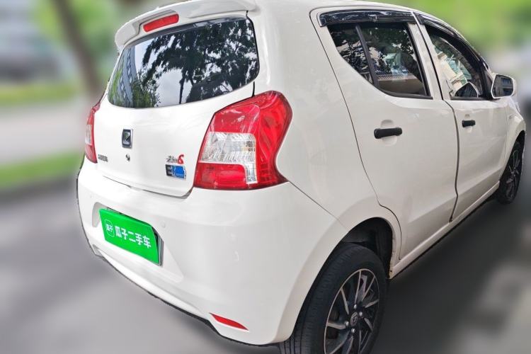 Used Zotye Cloud 100 2016 Cloud 100S Luxury Model Rear Right 45 Deg