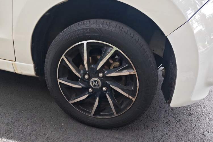 Used Zotye Cloud 100 2016 Cloud 100S Luxury Model Right Front Wheel Hub