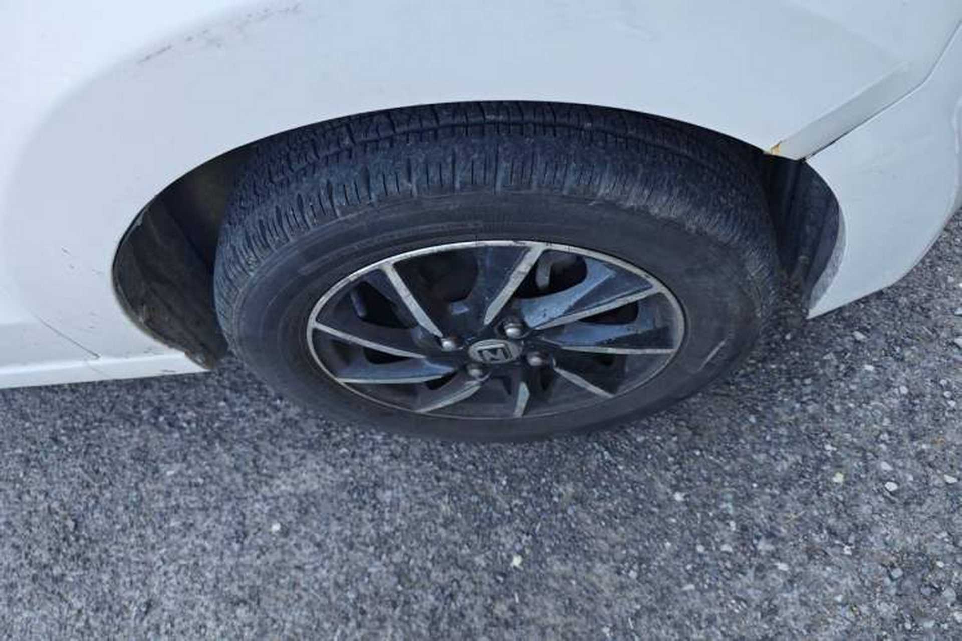 Used Zotye Cloud 100 2016 Cloud 100S Luxury Model Right Front Wheel Hub