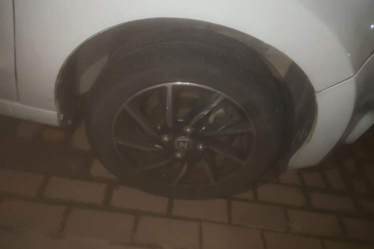 Used Zotye Cloud 100 2016 Cloud 100S Luxury Model Right Front Wheel Hub
