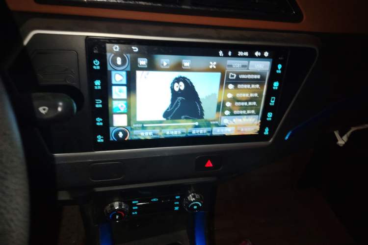 Used Zotye Cloud 100 2018 Cloud 100PLUS Smart Model Audio And AC Panel