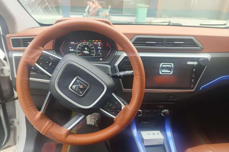 Used Zotye Cloud 100 2018 Cloud 100PLUS Smart Edition Center Console