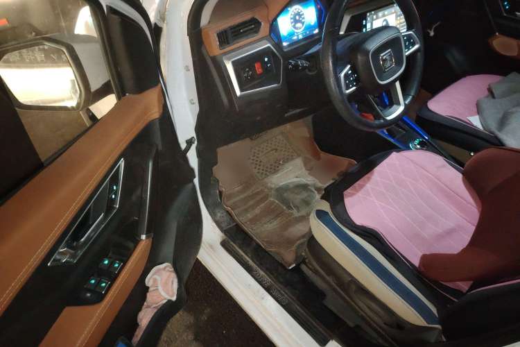 Used Zotye Cloud 100 2018 Cloud 100PLUS Smart Model Driver Seat