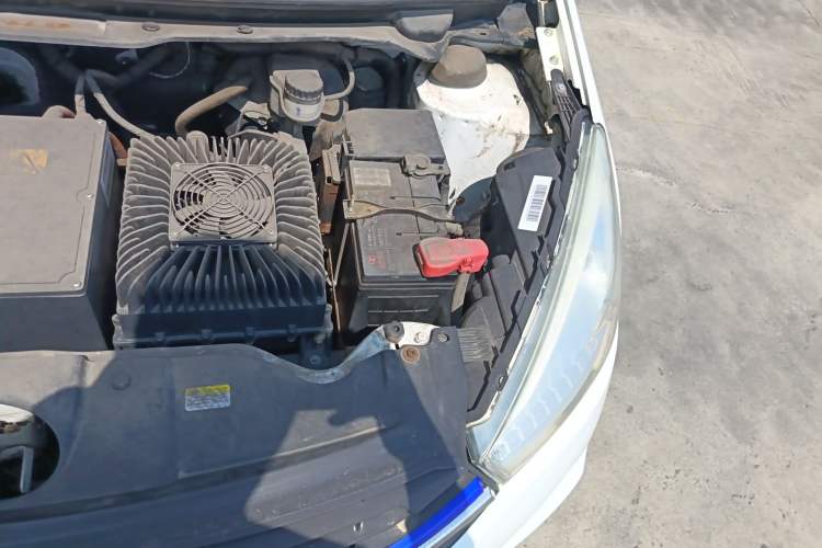 Used Zotye Cloud 100 2018 Cloud 100PLUS Smart Model Engine Bay Left
