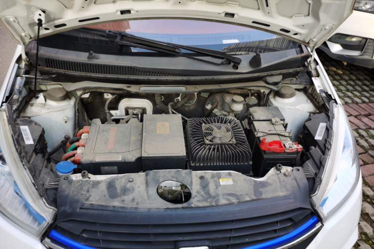 Used Zotye Cloud 100 2018 Cloud 100PLUS Smart Model Engine Bay