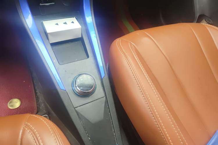 Used Zotye Cloud 100 2018 Cloud 100PLUS Smart Edition Gear Lever