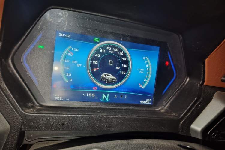 Used Zotye Cloud 100 2018 Cloud 100PLUS Smart Model Odometer Close Up