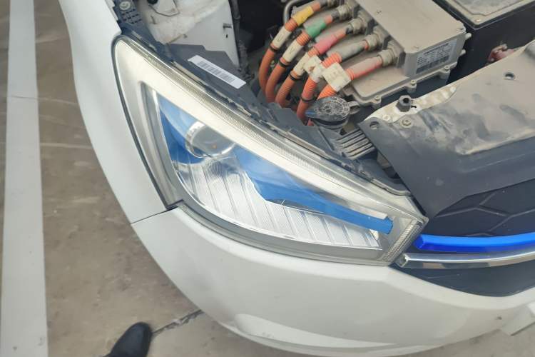 Used Zotye Cloud 100 2018 Cloud 100PLUS Smart Edition Right Front Headlight