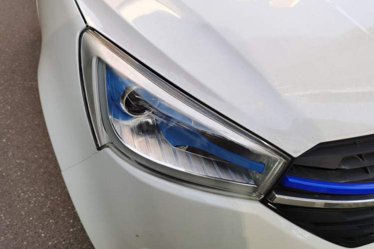 Used Zotye Cloud 100 2018 Cloud 100PLUS Smart Model Right Front Headlight