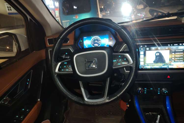Used Zotye Cloud 100 2018 Cloud 100PLUS Smart Model Steering Wheel