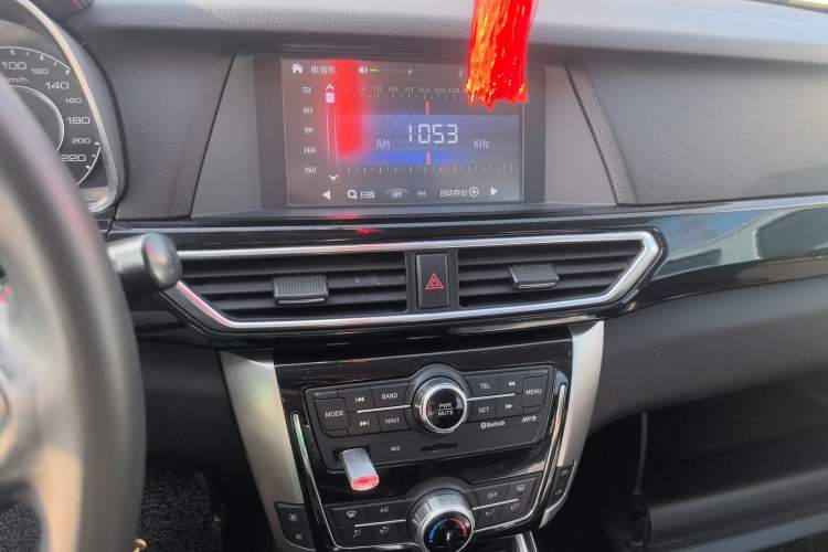 Used Zotye Domy X5 2015 1.5T CVT Landlord Edition China V Standard Audio And AC Panel